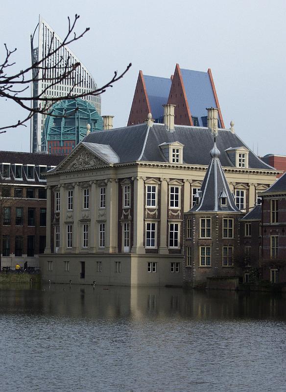 P3205904 copy.jpg - MauritsHuis and Central Hague